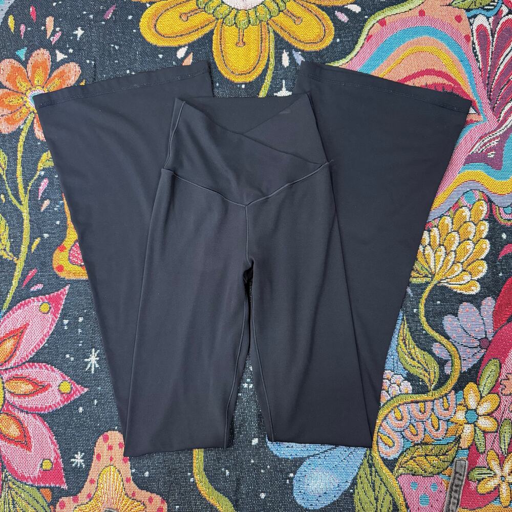 Offline Aerie Real Me Crossover Hi-Rise Black Flare Pants Pilates Princess XS
